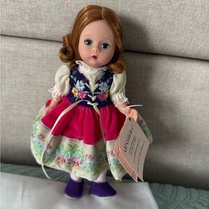 Madame Alexander 8” Folkdance 35040